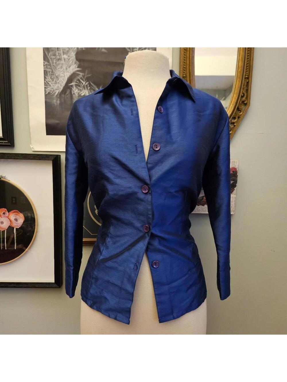 Vintage 90s/2000s metallic blue button down